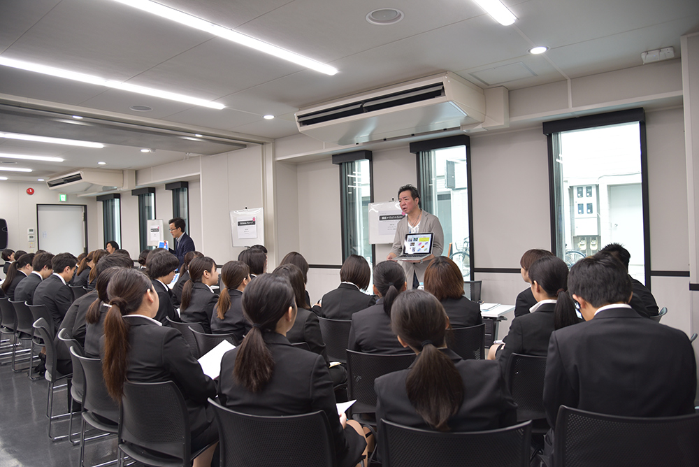 専門学校ESPエンタテインメント東京で合同会社説明会