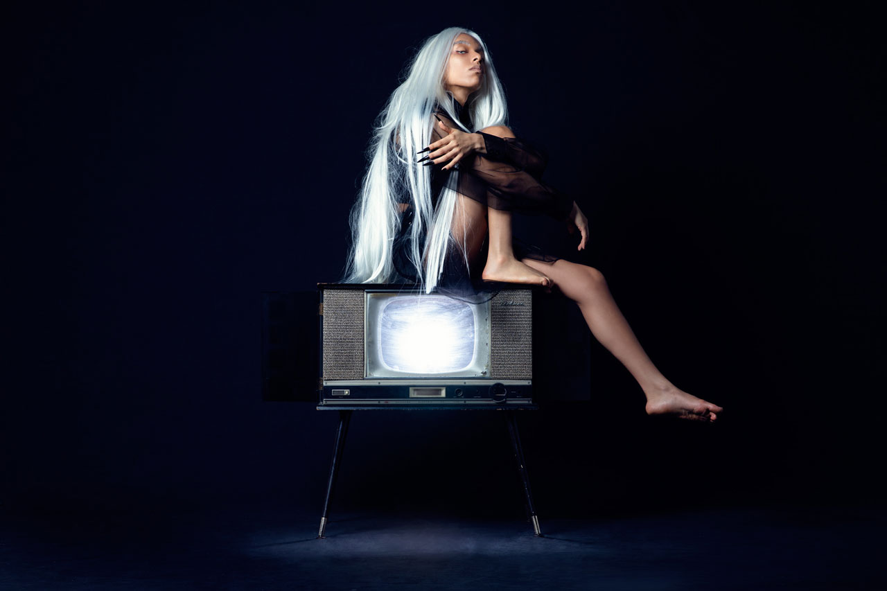 女王蜂、貞子の代名歌「feels like “HEAVEN”」をカバー | Musicman