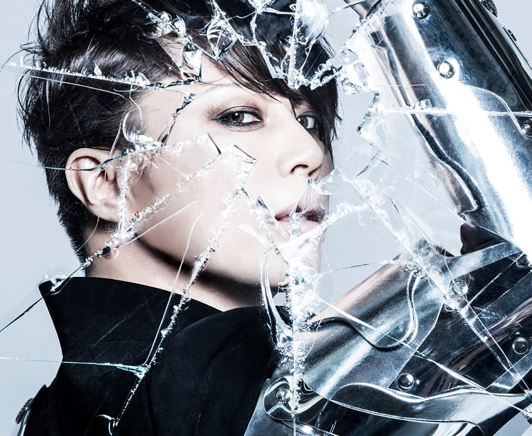 西川貴教、2ndシングル「His/Story / Roll The Dice」ジャケ写