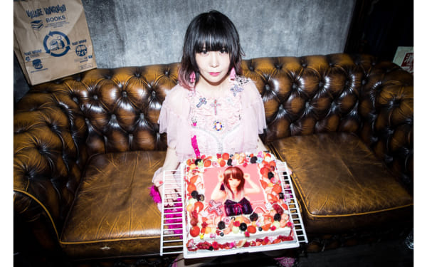 ホットセール - アートトラベルシューズ 大森靖子、30歳の生誕祭で満員のファンに「私の音楽はあなたの ミュージシャン