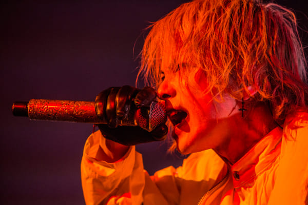 HYDE、全国7都市26公演に及んだライヴツアー最終公演を北海道