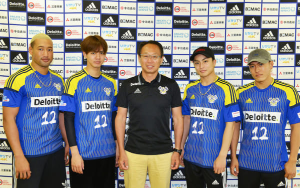 嵐 FC 44～49 GENERATIONSがFC今治1日広報部長に登場、亜嵐＆メンディーvs中務＆片寄