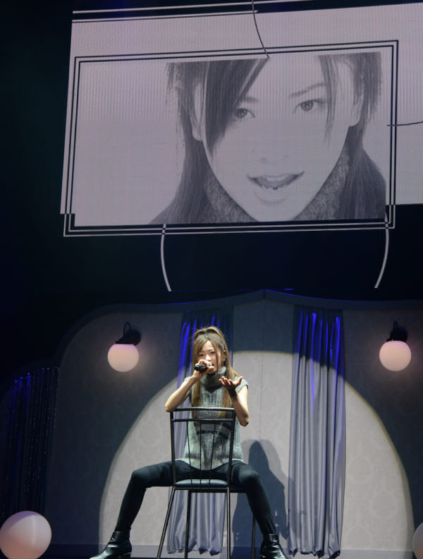 倉木麻衣、全国ライブ初日公演にて16歳デビュー撮影当時との驚きの