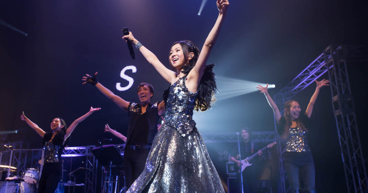 倉木麻衣ミニカー Let&#39;s GOAL! 薔薇色の人生ツアートラック20周年 倉木麻衣ミニカー Let's GOAL! 薔薇色の人生ツアートラック20