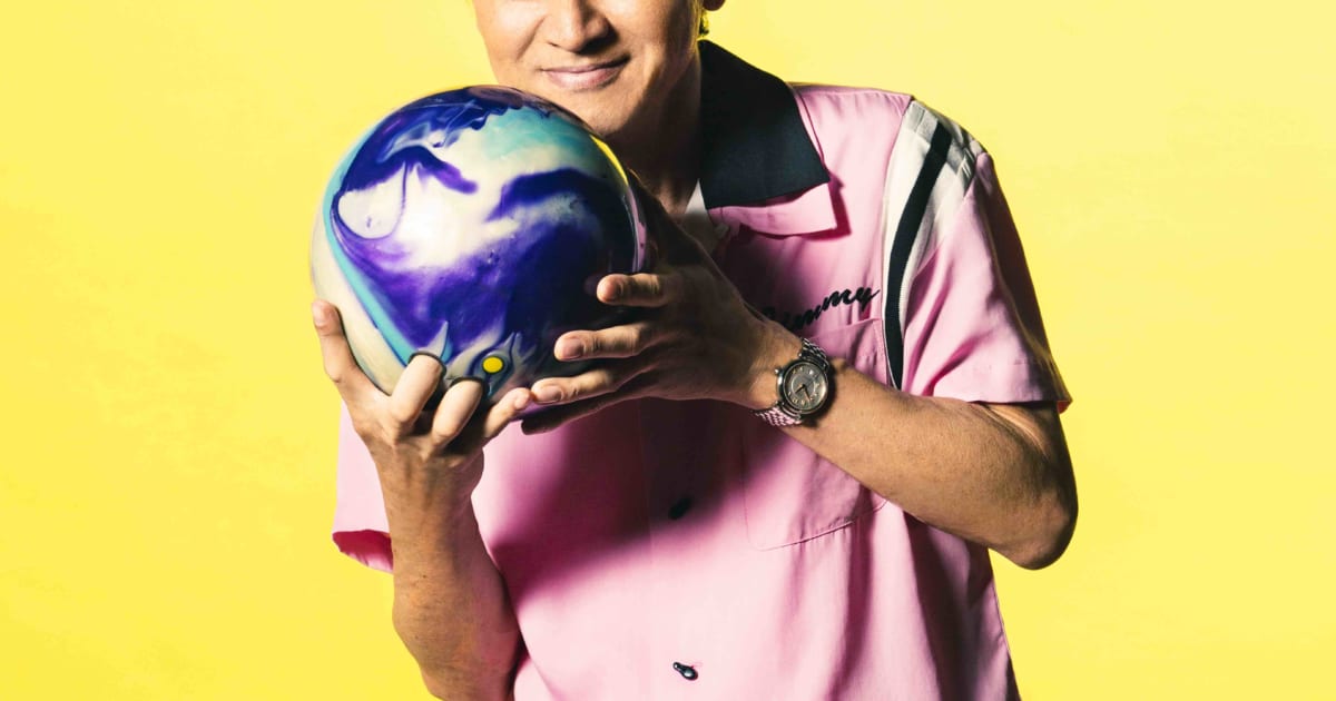 桑田佳祐 悲しきプロボウラー 完全生産限定盤通常とボウリング場限定盤 Amazon.co.jp: 悲しきプロボウラー [CD+GOODS] (完全生産限定盤