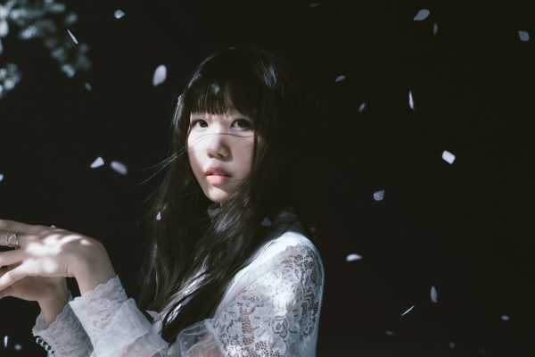 Aimer、新曲「SPARK-AGAIN」がアニメ「炎炎ノ消防隊 弐ノ章」OP主題歌