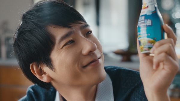 nisshin_oillio_cm_maincut_egao