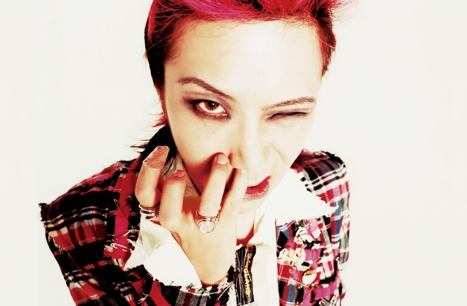 hide、完全オリジナルワイヤレスイヤホンを12月に数量限定発売 初の無