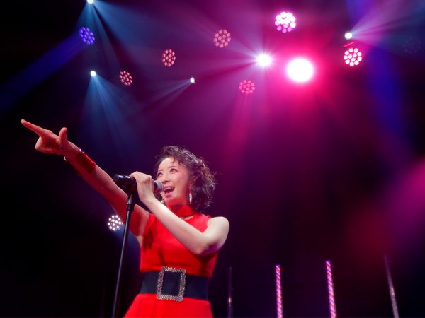 高橋由美子、“20世紀最後のアイドル”による21世紀最初の新曲