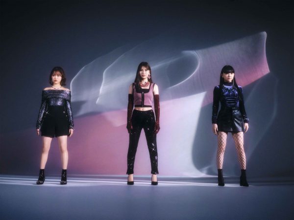 iScream YUNAチェキ LDH発・次世代ガールズユニット「iScream」のサイン入りチェキを