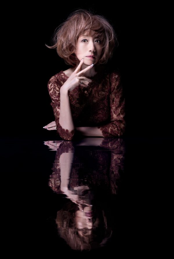 涼風真世、40周年記念アルバム「Fairy 〜A・I〜 愛」に小池修一郎