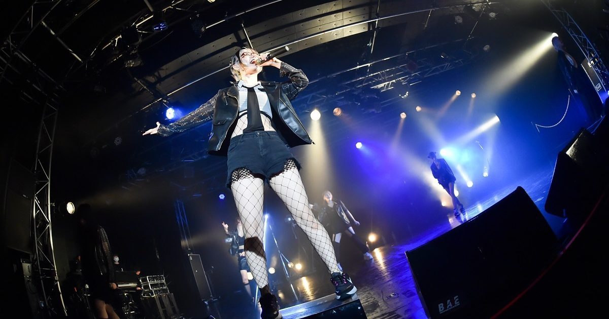 神使轟く、激情の如く。 バックドロップシンデレラ、a crowd of