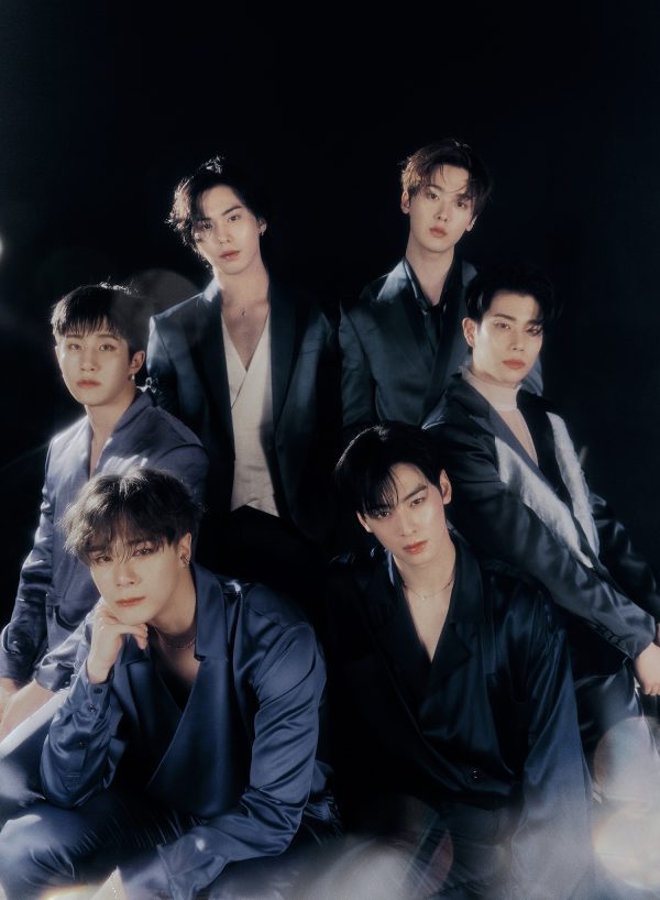 最終値下　ASTRO MAKESTAR 写真集　アストロ d16e938acaac0e269a09aadc7260f3