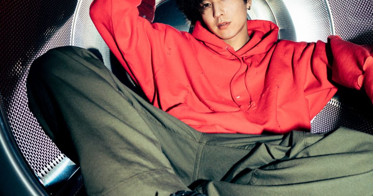 坂田隆一郎、「マワルヨル（feat.めがね）」でソロデビュー MVを本日21