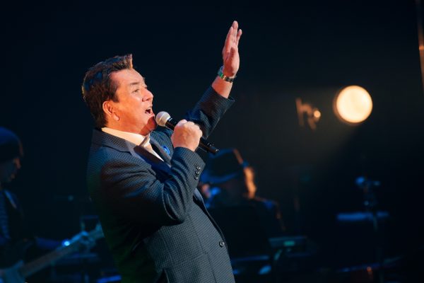 加山雄三、岩谷時子と弾厚作コンビ152曲目の新曲「海が男にしてくれた