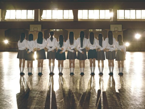櫻坂生写真 寄り以外 櫻坂46の3期生11人、全員そろって雑誌初登場 40ページ超の大特集