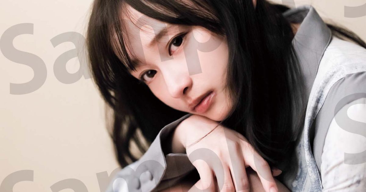 日向坂46影山優佳、1st写真集『知らないことだらけ』ネット書店