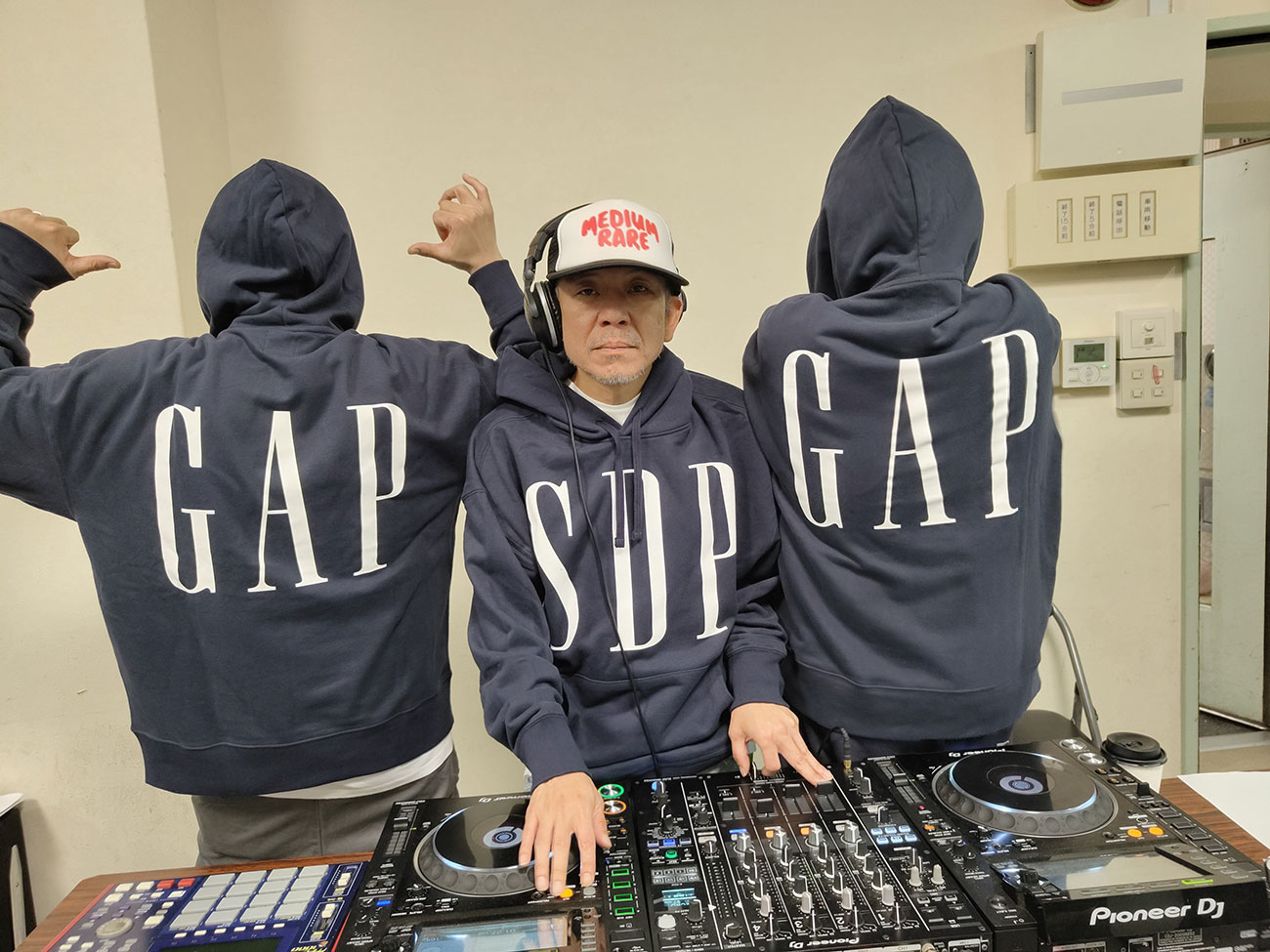 GAP x スチャダラパー 野音限定パーカー | konkursas.laas.lt