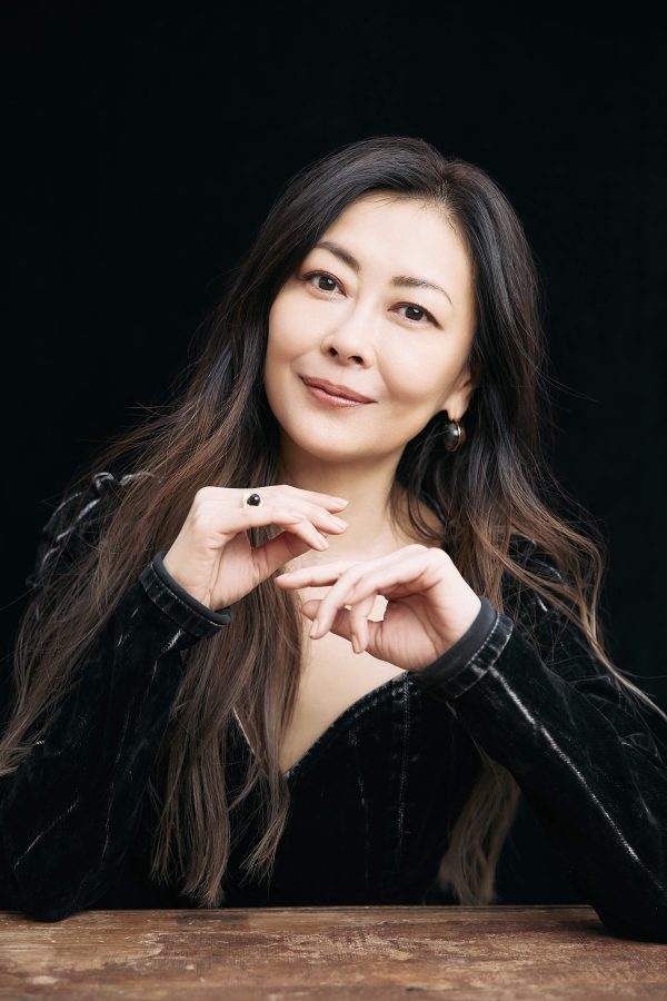 中山美穂、歌手デビュー38周年記念ライブ映像「Miho Nakayama