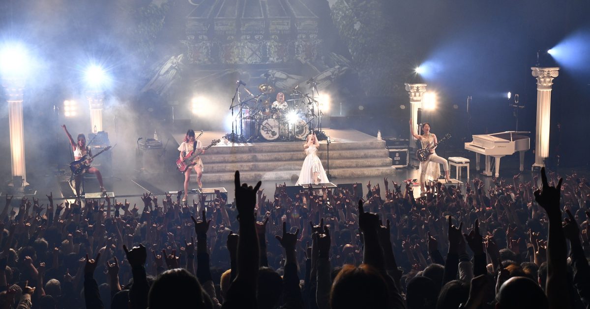 LOVEBITESノッキン・アット・ヘヴンズ・ゲイト ～ライヴ・イン・トーキョー Amazon.com: Knockin' At Heaven's Gate: Live In Tokyo 2023