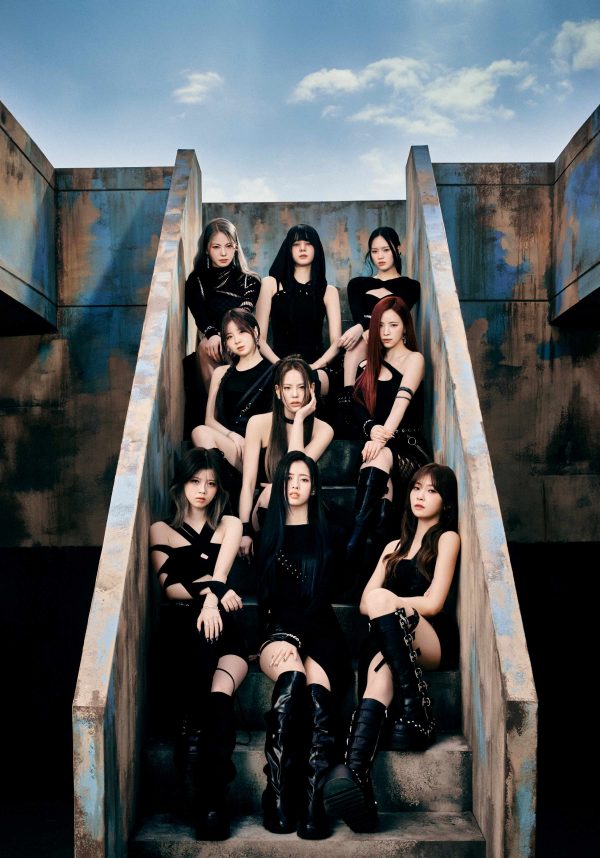 NiziU、1st EP「RISE UP」を7/24リリース 限定盤にはメンバーが描かれ