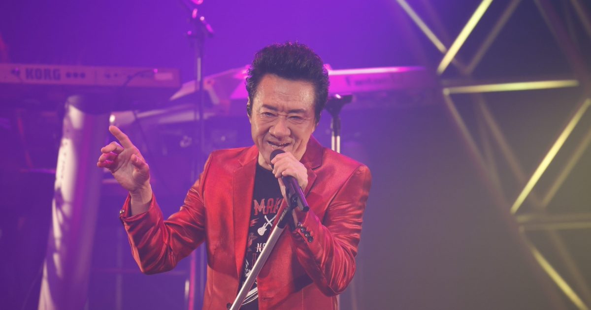 HOUND DOG大友康平、病からの復帰ライブツアーを開催「生きて