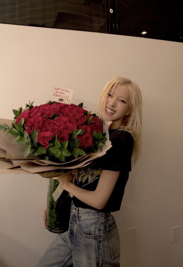 BLACKPINK ロゼ レコード Amazon.co.jp: BLACKPINK ROSÉ rosie 1st Studio Album LP