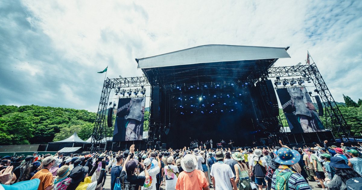 スペシャで、 フジロックのスペシャルレポート番組を11/21オンエア