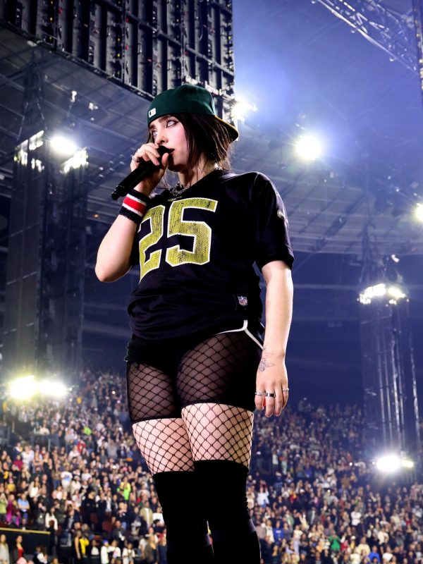 ビリー・アイリッシュの「バーズ・オブ・ザ・フェザー」、2024年に