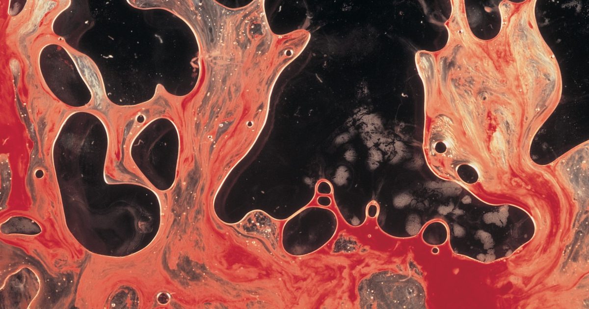 メタリカ「LOAD」リマスター盤が全英チャート1位獲得 記念下敷き