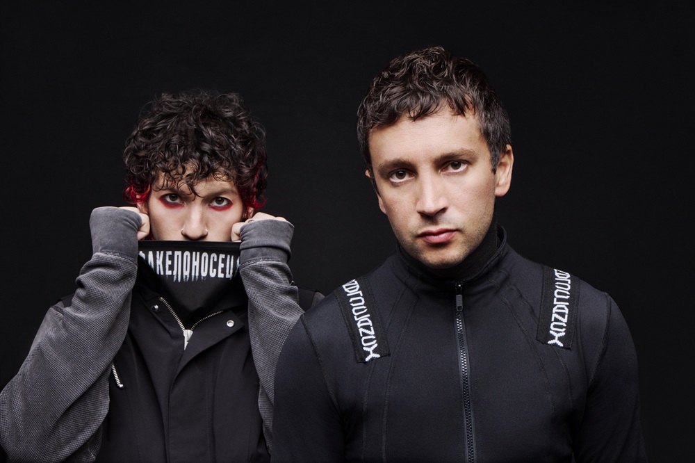 US出身ロック・デュオTwenty One Pilots、最新アルバム「Breach」をリリース