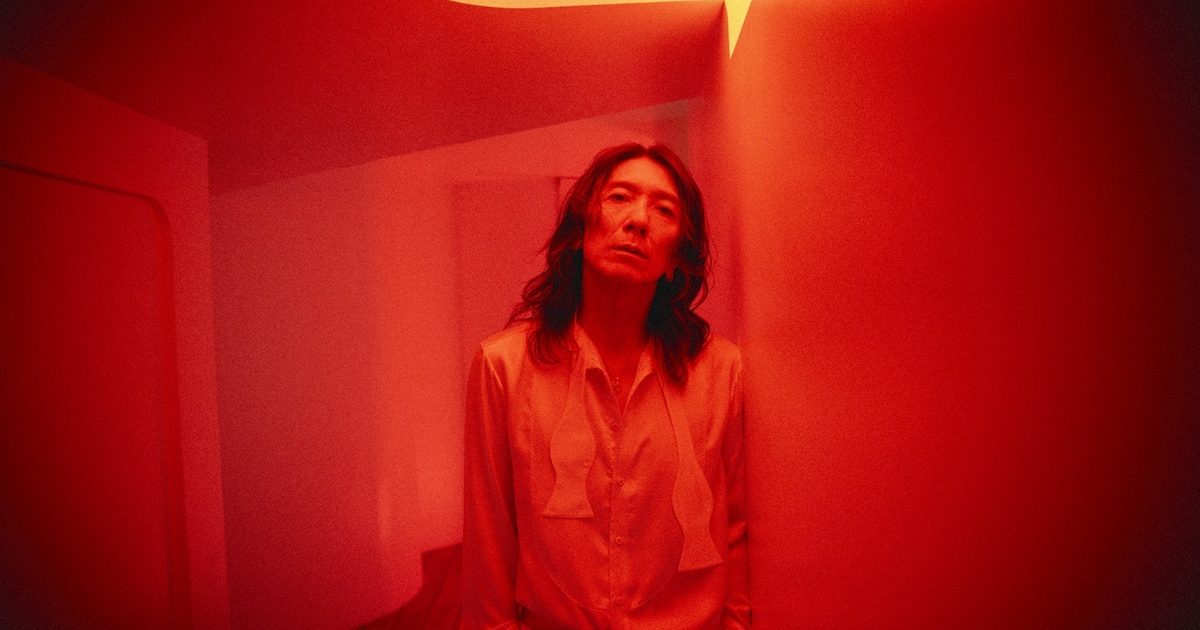吉井和哉、日本武道館を含む約4年ぶりソロツアー開催決定 | Musicman