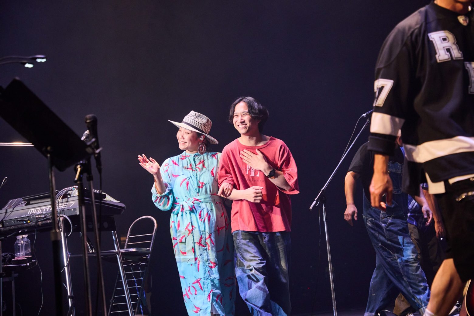 【LIVE写真多数掲載】HY × マカロニえんぴつ、世代を超えた一夜限りの共演「M bit Live #5」の厳選映像を期間限定公開