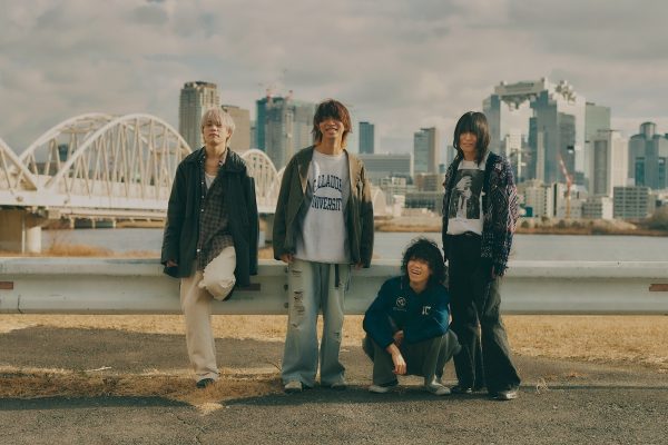 Blue Mash、最新シングル「僕は嘘つき、君は沙希」のMV公開 “恋愛の