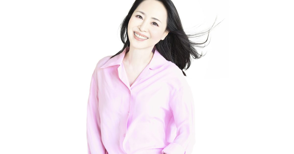 松田聖子さん　ブラウス 聖子のクリスマス・プレゼント ！松田聖子「Snow Garden」2021年11月24