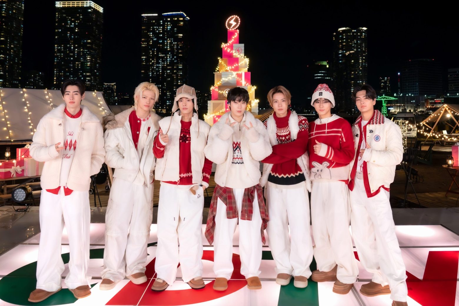 ENHYPEN、人気曲「XO（Only If You Say Yes）（Japanese Ver.）」をTBS系「CDTVライブ！ライブ！クリスマス LOVE SONG Fes.」で初披露 甘いホリデールックに大反響