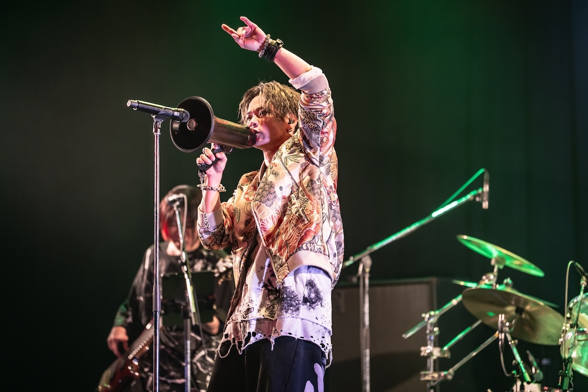 KOOL　音楽活動に懸ける強い想いがまっすぐに届いたツアーファイナル、横浜 1000 CLUB公演をレポート