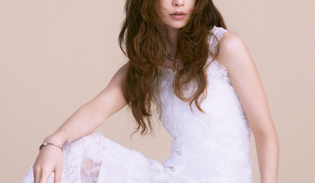 中島美嘉、パンクでゴシックな世界感あふれる新曲「Winner」のMV公開