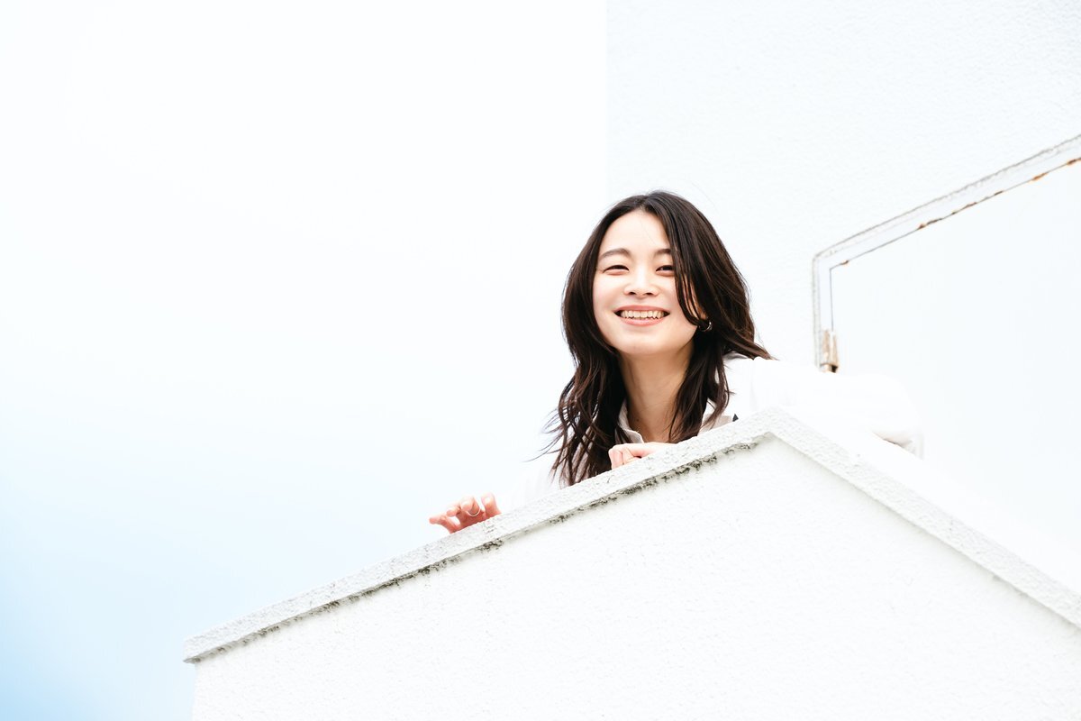 片平里菜、全国25ヶ所で「愛するたびに」リリースツアー決定