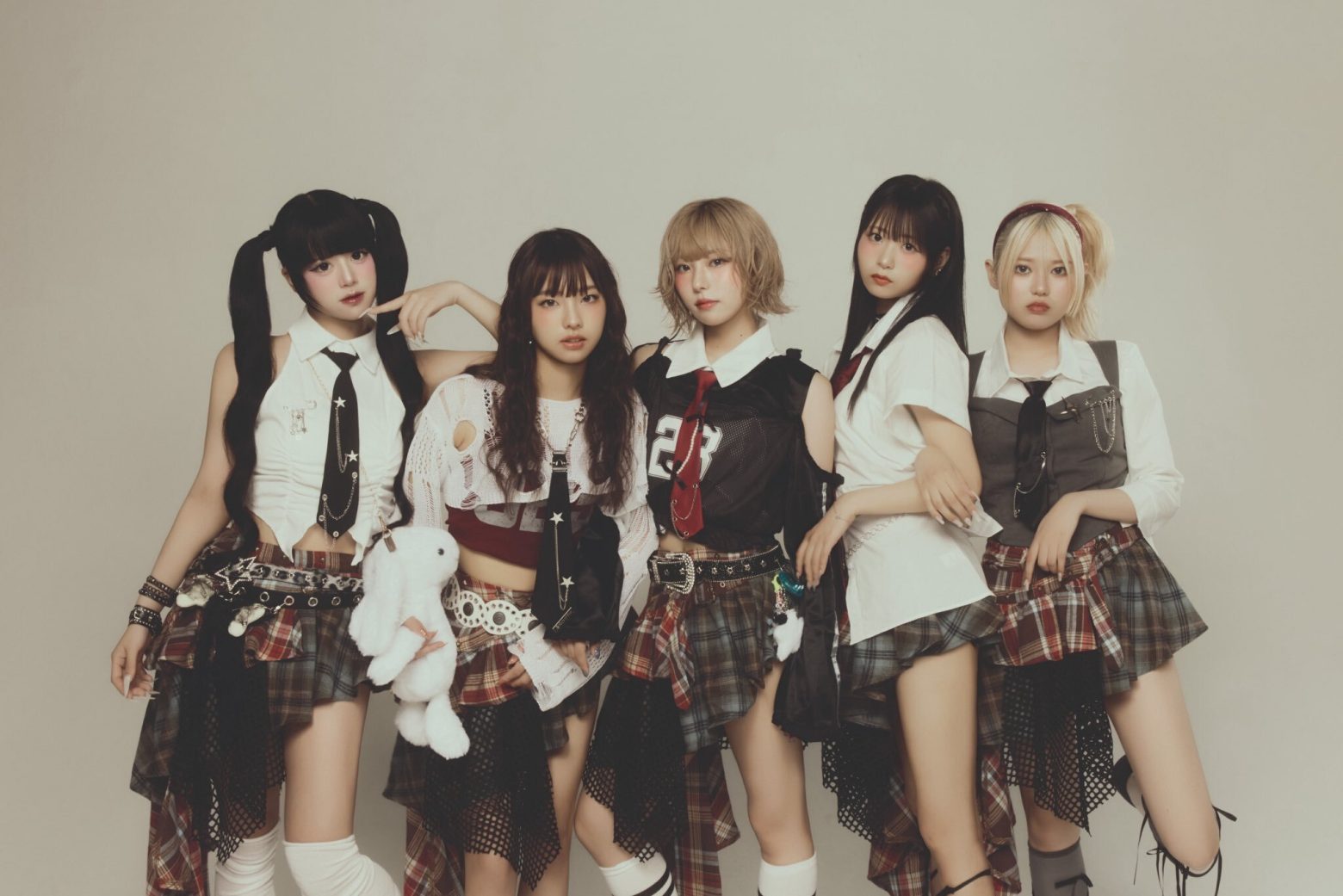 福岡拠点のアイドルJINKS、地元でリベンジワンマン『Still Blue』開催