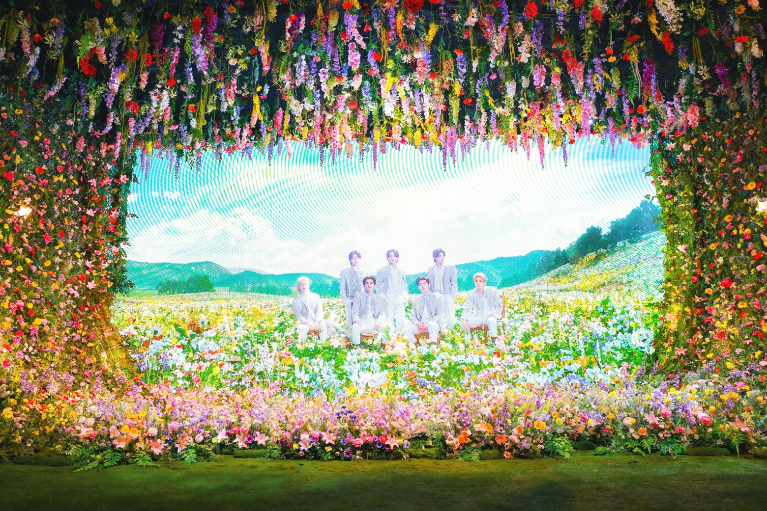 HYBE JAPAN、ENHYPEN没入型楽曲体感ミュージアム「House of Vampire」を新宿にオープン 3/16まで