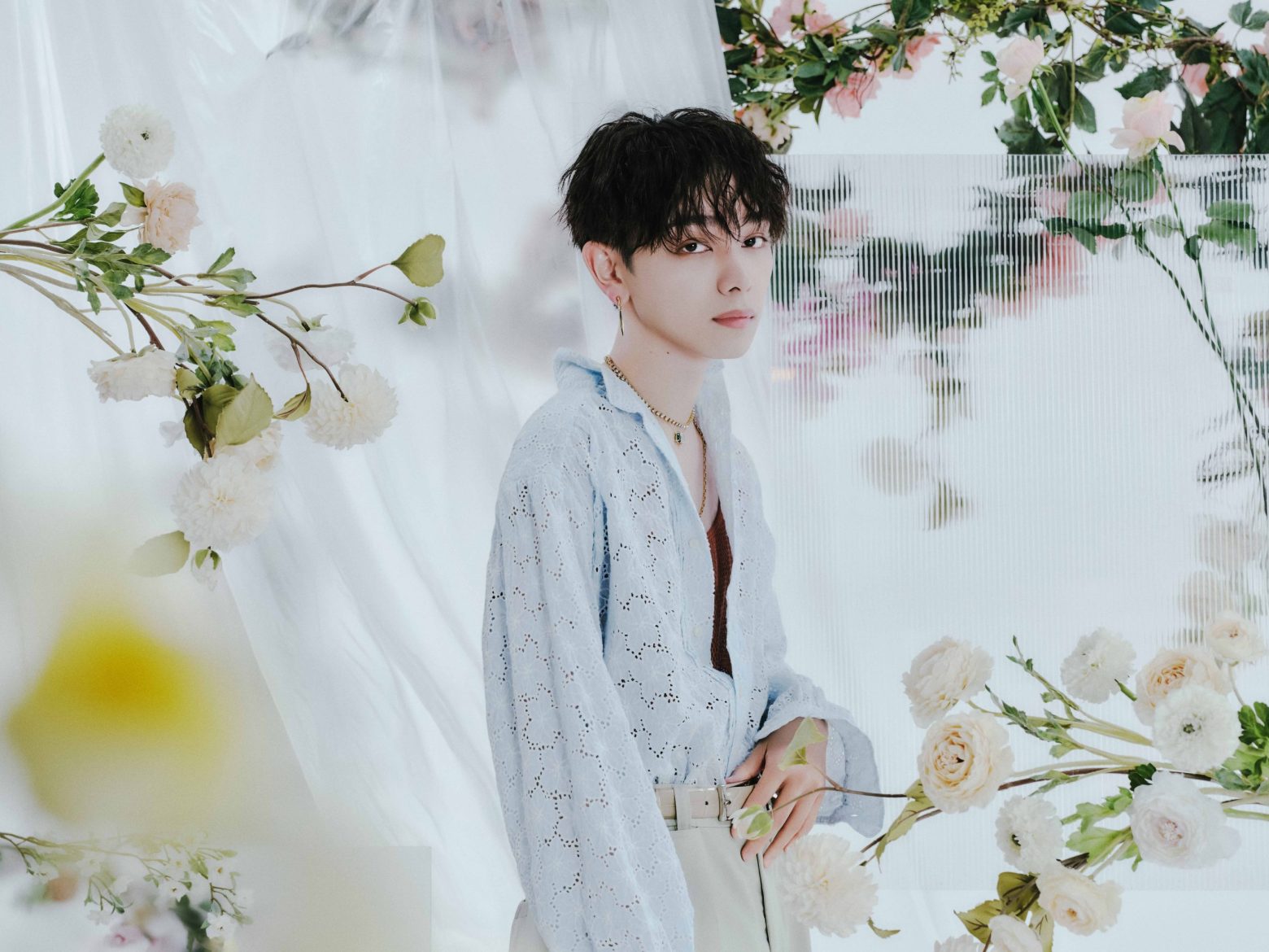 宮世琉弥、3rdアルバム表題曲「Flower chord」MV公開 ホテルを舞台にした壮大な群舞を披露